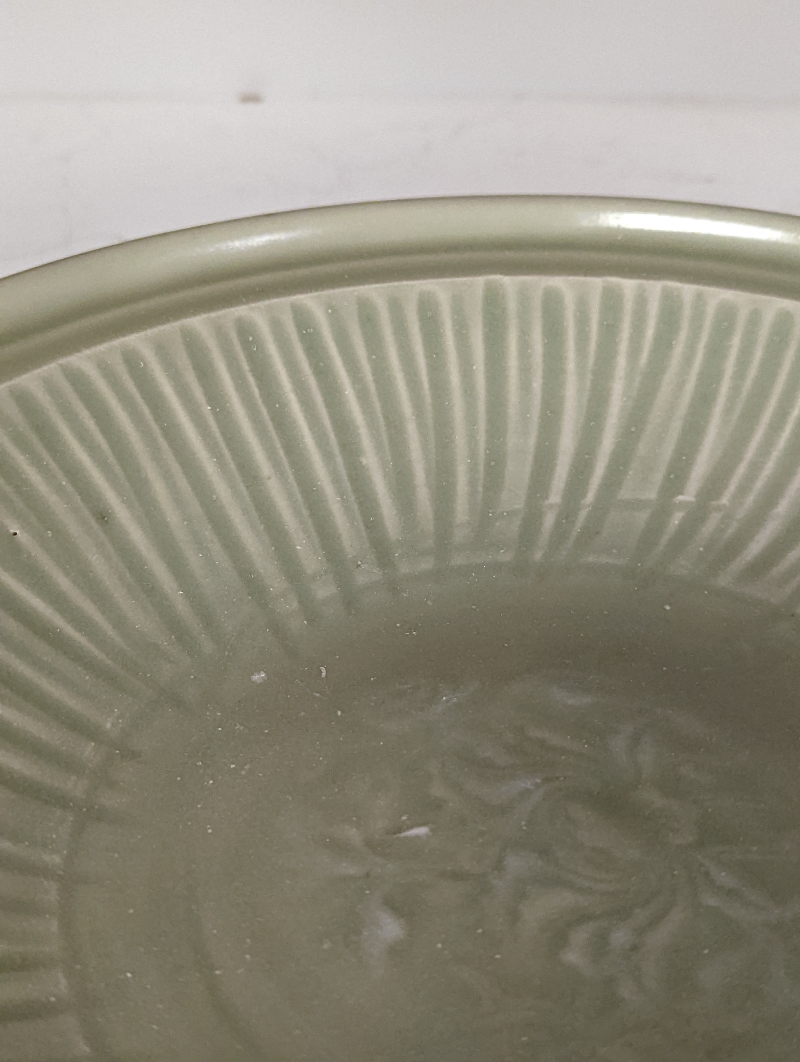 A Chinese Longquan celadon dish, 14th/15th century - 29cm wide